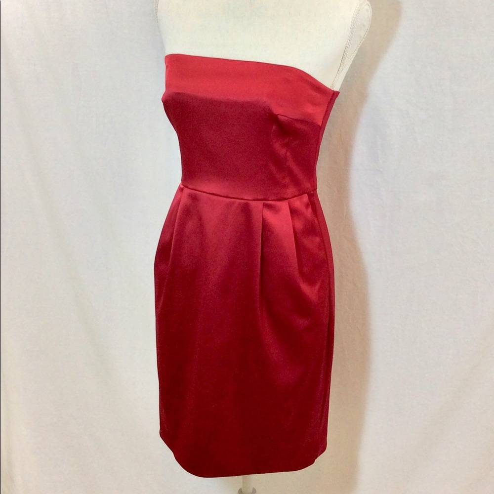 Express Design Studio Classic Strapless Red  Dress